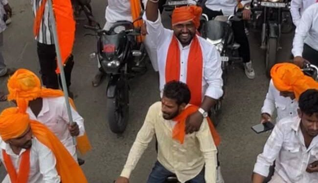 दक्ष महाराज जी के जन्मोत्सव पर प्रजापति समाज ने निकाली वाहन रैली